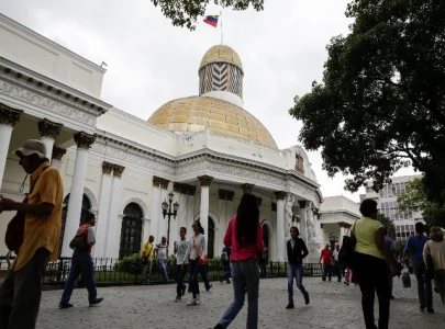 venezuela passes law to jail backers of us oil blockade