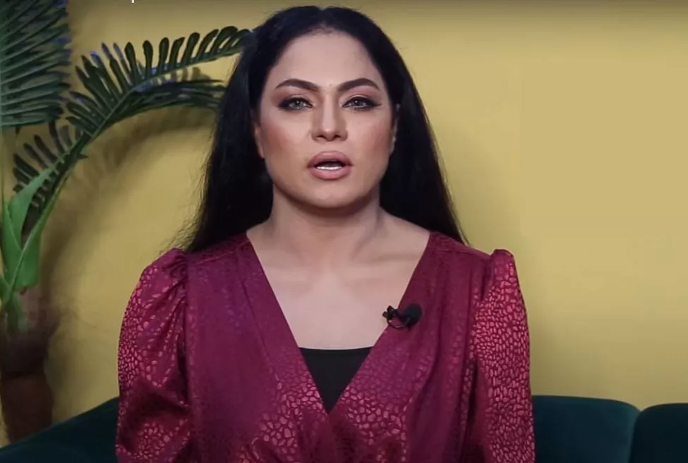 veena malik questions twitter why her account is inaccessible in india veena malik questions twitter why her account is inaccessible in india