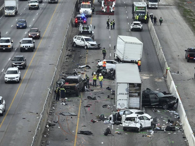 officials examine the aftermath of a fatal crash on i 35 southbound near parmer lane photo courtesy ap officials examine the aftermath of a fatal crash on i 35 southbound near parmer lane photo courtesy ap
