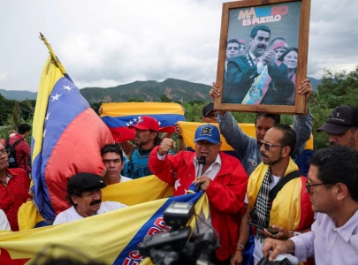 venezuela s interior minister says 100 died in us attack ousting maduro