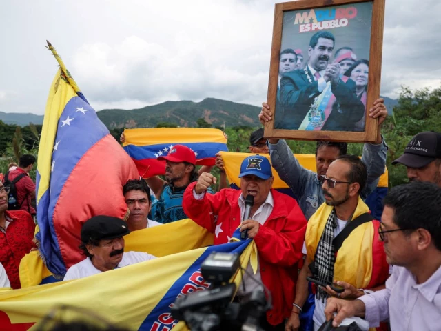 Venezuela’s interior minister says 100 died in US attack ousting Maduro