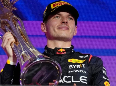verstappen dominates in jeddah for another red bull one two