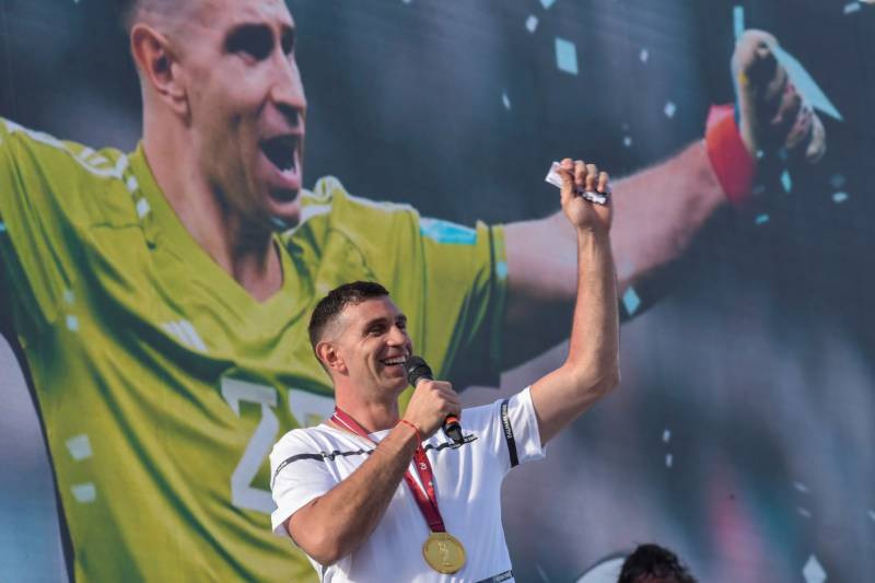 Argentina's Emiliano Martinez explains his crude celebration after winning  the Golden Glove