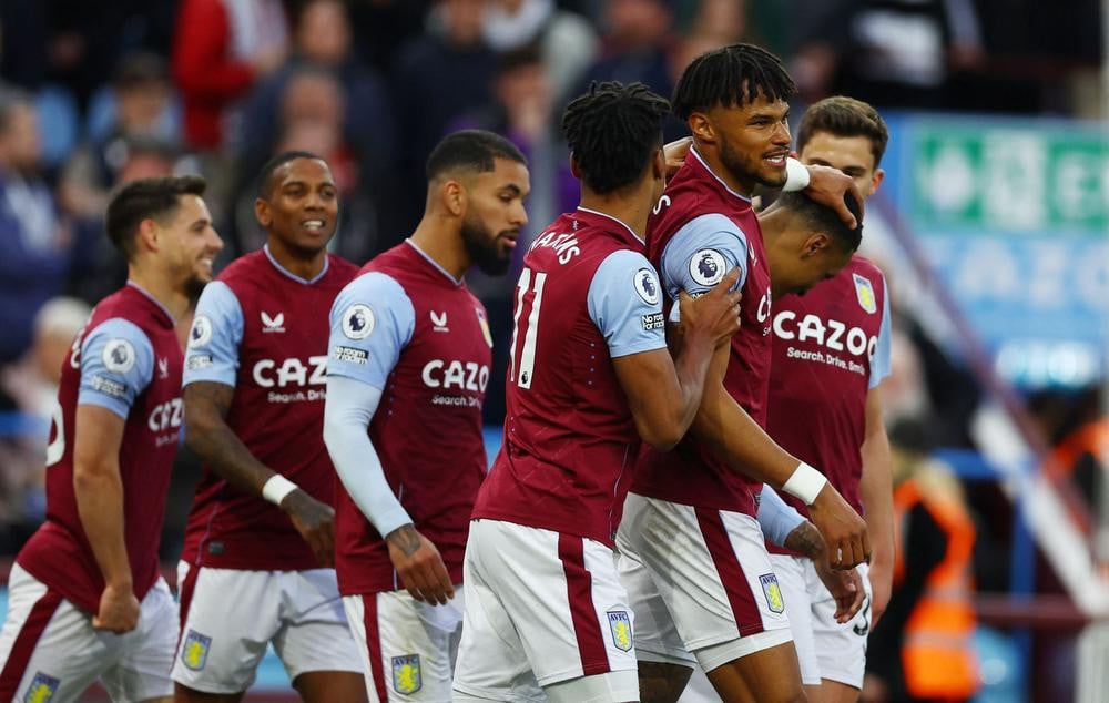 Photo of Aston Villa up to fifth in Premier League