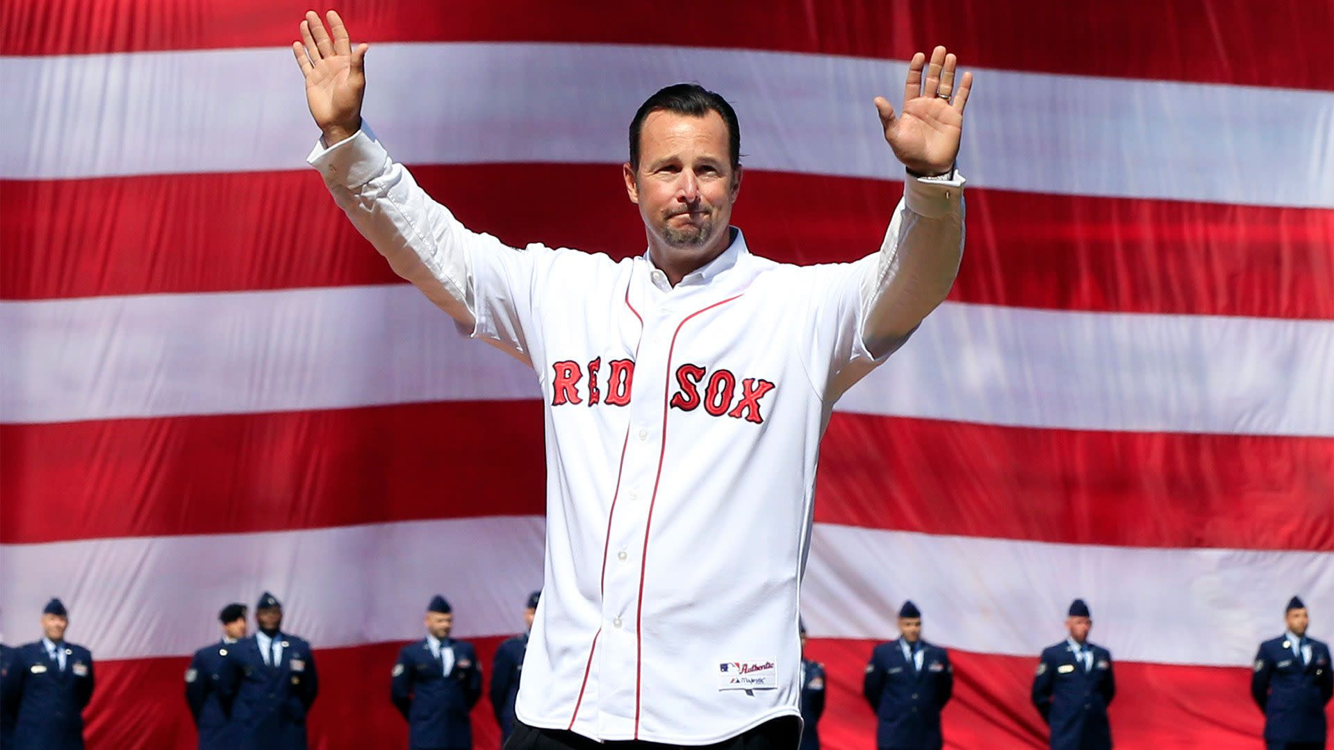Tim Wakefield's legacy goes beyond balls and strikes