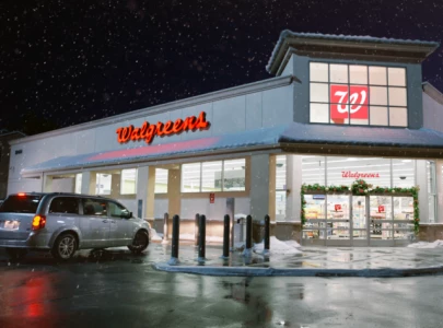 florida man hides in walgreens bathroom for hours steals food overnight