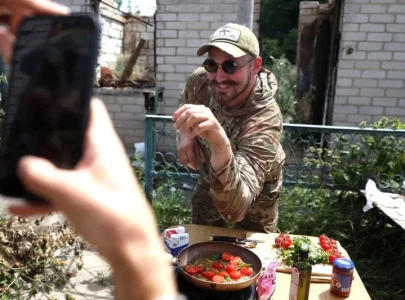 ukraine war soldier turned chef shares tiktok recipes between missions