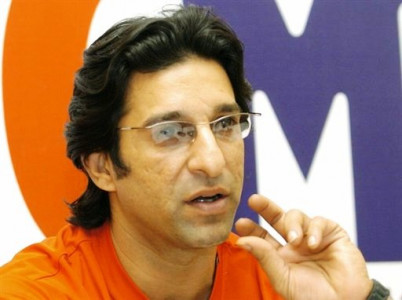 play with fire to beat aussies says wasim
