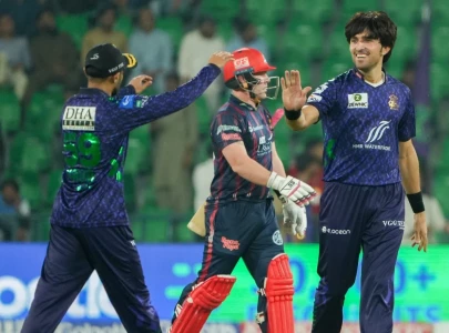 hbl psl x quetta gladiators clinch victory after karachi kings dramatic batting collapse
