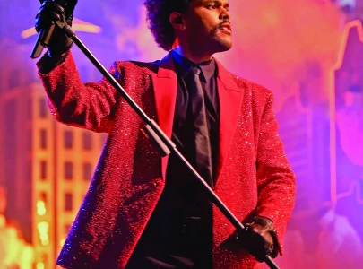 the weeknd breaks beyonce s record with after hours til dawn tour the weeknd breaks beyonce s record with after hours til dawn tour