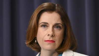 australia s communications minister anika wells