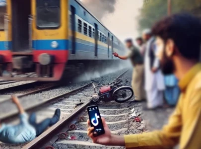 father son killed by train while filming tiktok video in karachi