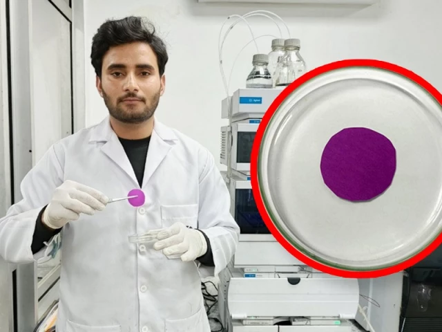 muhammad naeem shabbir with is simple innovation and left side the filter paper based milk sensor photo muhammad naeem shabbir muhammad naeem shabbir with is simple innovation and left side the filter paper based milk sensor photo muhammad naeem shabbir