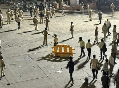 violence erupts in india s nagpur amid controversy over aurangzeb s tomb violence erupts in india s nagpur amid controversy over aurangzeb s tomb