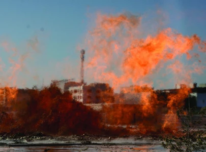 mysterious korangi fire remains uncontrolled after six days mysterious korangi fire remains uncontrolled after six days