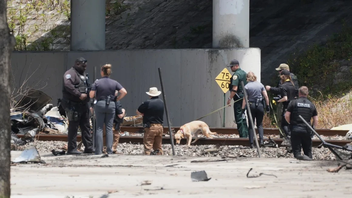 emergency personnel responded to a small plane crash near interstate 95 in boca raton florida us on april 11 2025 photo cnn emergency personnel responded to a small plane crash near interstate 95 in boca raton florida us on april 11 2025 photo cnn