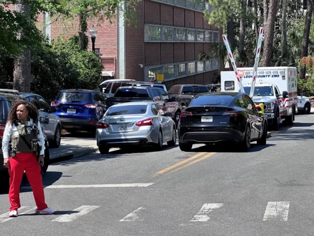first responders respond to a reported shooting at the florida state university campus in tallahassee florida us on april 17 2025 courtesy cnn first responders respond to a reported shooting at the florida state university campus in tallahassee florida us on april 17 2025 courtesy cnn