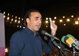 bilawal gives titles of houses to flood victims