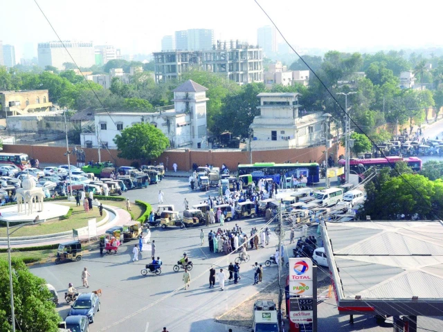 rickshaw drivers block key arteries of karachi including fawara chowk abdullah haroon road and aiwan e saddar during a protest against restrictions on entering major roads like ii chundrigar and sharae faisal the protest brought traffic to a standstill leaving commuters stranded for hours photo jalal qureshi express rickshaw drivers block key arteries of karachi including fawara chowk abdullah haroon road and aiwan e saddar during a protest against restrictions on entering major roads like ii chundrigar and sharae faisal the protest brought traffic to a standstill leaving commuters stranded for hours photo jalal qureshi express
