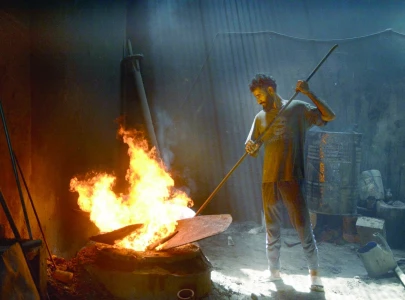 enforce minimum wage trade unions