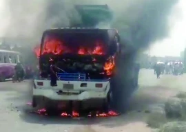 four killed 25 injured as bus overturns