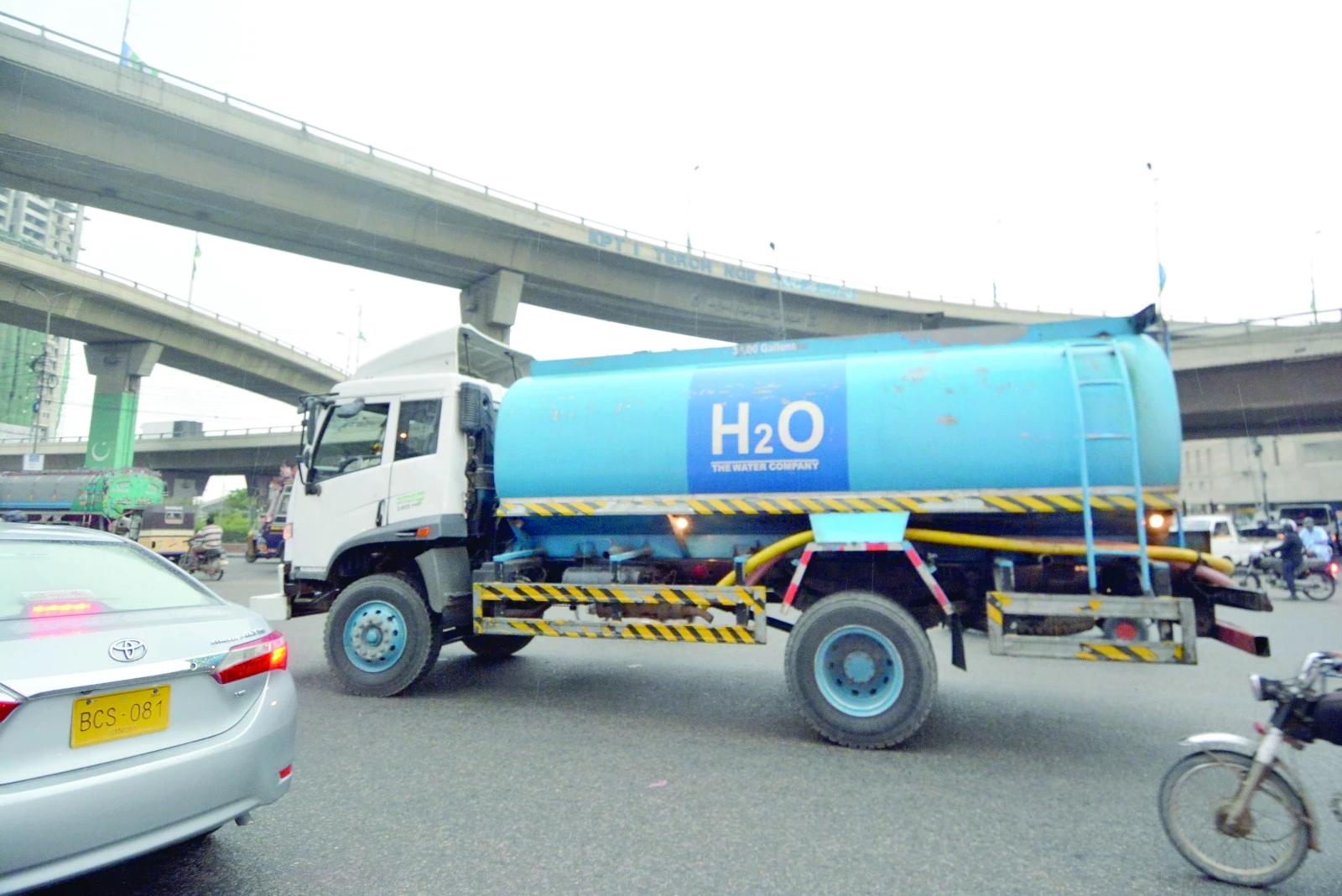 the city s water crisis deepens as supply woes persist leaving residents high and dry despite the cm s intervention photo express the city s water crisis deepens as supply woes persist leaving residents high and dry despite the cm s intervention photo express