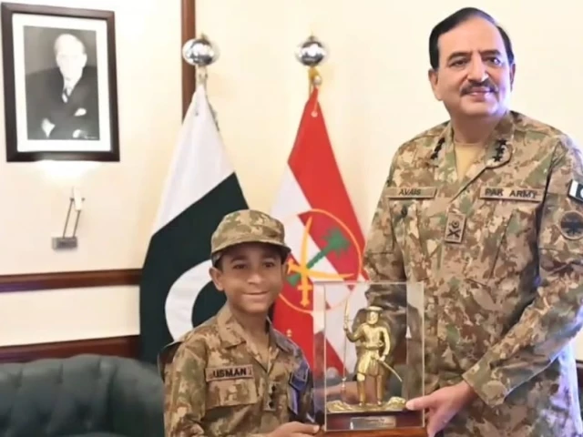 corps commander karachi lt general owais dastgir granting usman aqeel the honour of becoming an officer in the pakistan army for a day photo ispr corps commander karachi lt general owais dastgir granting usman aqeel the honour of becoming an officer in the pakistan army for a day photo ispr