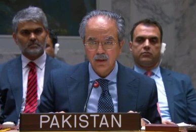 pakistan s permanent representative to the un ambassador asim iftikhar ahmad speaks at the un security council meeting on israel iran conflict on june 13 2025 courtesy x pakistanun ny