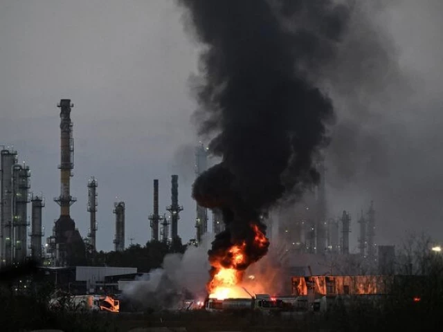 smoke and fire rise at an impacted facility site following missile attack from iran on israel at haifa israel june 15 2025 photo reuters smoke and fire rise at an impacted facility site following missile attack from iran on israel at haifa israel june 15 2025 photo reuters