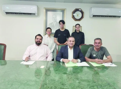 squash players sana saif get massive boost squash players sana saif get massive boost