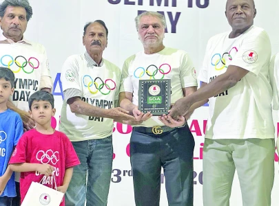 commissioner karachi to be honoured