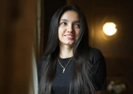 aina asif is still a kid and wants you to remember it when you troll her face aina asif is still a kid and wants you to remember it when you troll her face