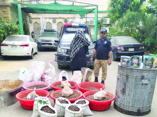 gutka mawa seized in raid in karachi photo express