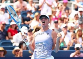 swiatek swamps rybakina to face paolini in cincinnati final swiatek swamps rybakina to face paolini in cincinnati final