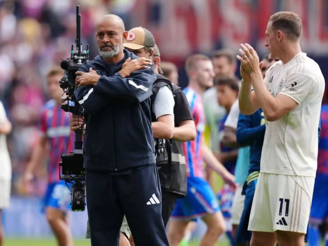 nuno esp rito santo gestures to the fans after the final whistle photo afp nuno esp rito santo gestures to the fans after the final whistle photo afp