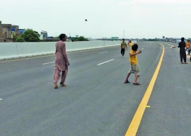 reconstruction delayed on collapsed shahrah e bhutto reconstruction delayed on collapsed shahrah e bhutto