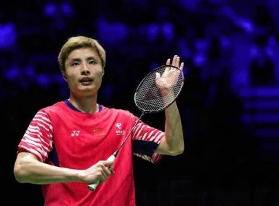 shi sets up badminton world final with kunlavut shi sets up badminton world final with kunlavut