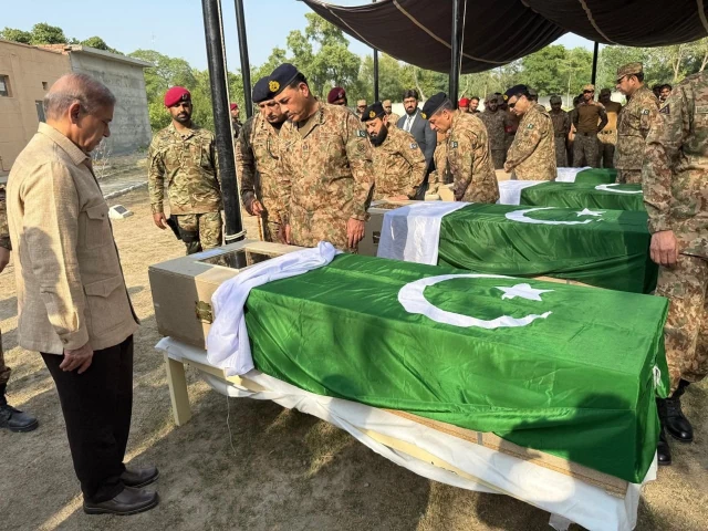 pm shehbaz and coas asim munir pay homage to martyred soldiers in bannu photo courtesy ptv news via x