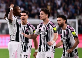 last gasp juve beat inter to keep pace with leaders napoli last gasp juve beat inter to keep pace with leaders napoli