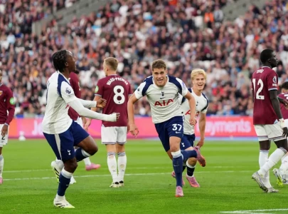 spurs beat woeful west ham to pile pressure on potter spurs beat woeful west ham to pile pressure on potter