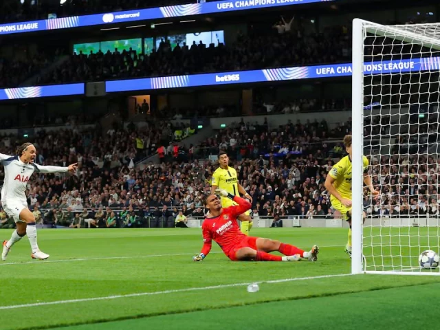 villarreal goalkeeper luiz j nior scores the own goal that proved decisive at spurs photo afp