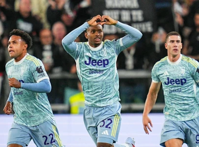 juve miss out on serie a summit inter see off cagliari