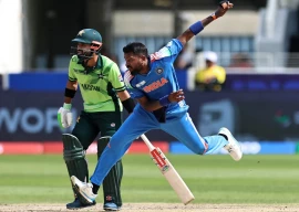 wasim waqar amir advise pak bowlers for india final wasim waqar amir advise pak bowlers for india final