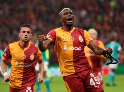 liverpool slump to champions league defeat at galatasaray liverpool slump to champions league defeat at galatasaray