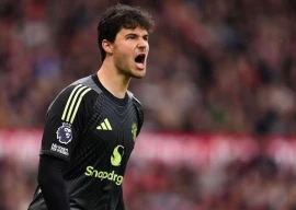 lammens must be ready for massive man utd scrutiny says amorim lammens must be ready for massive man utd scrutiny says amorim