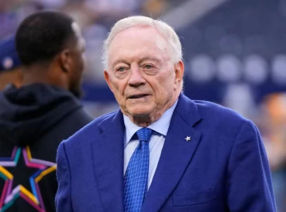 nfl fines cowboys owner jones 250 000 over gesture to fans nfl fines cowboys owner jones 250 000 over gesture to fans