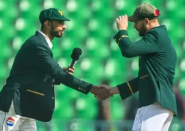 haq misses out on century as south africa strike on stroke of tea haq misses out on century as south africa strike on stroke of tea