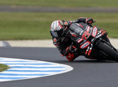 bezzecchi shatters lap record to top australian motogp practice bezzecchi shatters lap record to top australian motogp practice