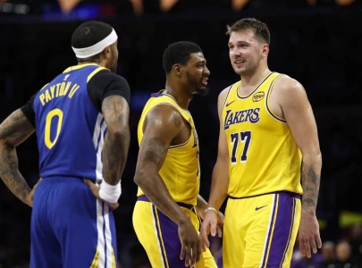 lakers feel lack of lebron in nba season opening loss lakers feel lack of lebron in nba season opening loss