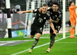 bayern beat 10 man gladbach to match european record bayern beat 10 man gladbach to match european record